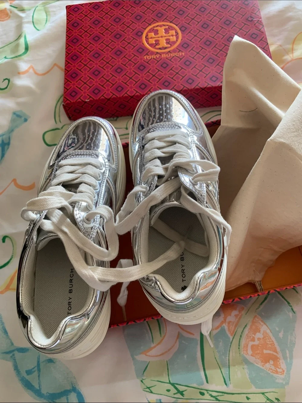 TORY BURCH Women's Clover Court Lace Up Low Top Sneakers  Color: Argento SIZE: 5